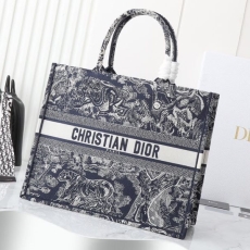 Christian Dior Shopping Bags